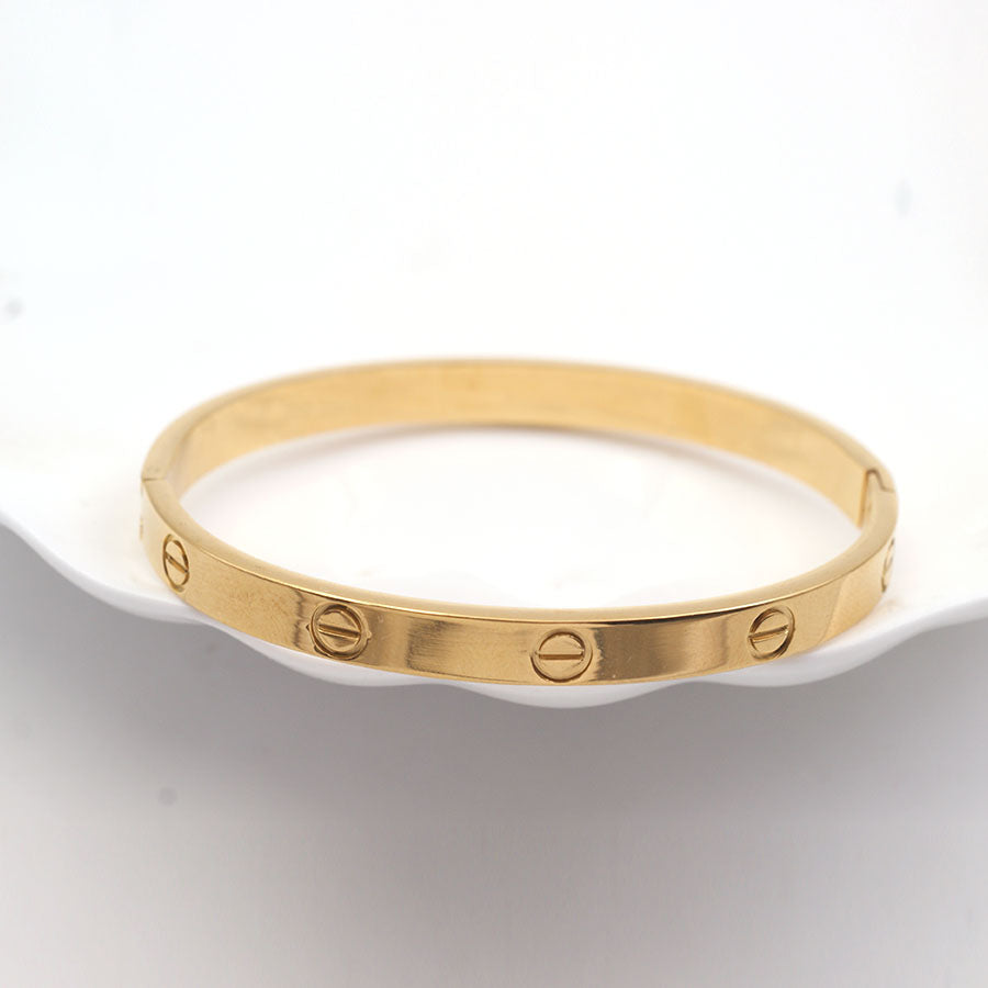 Love Bangle